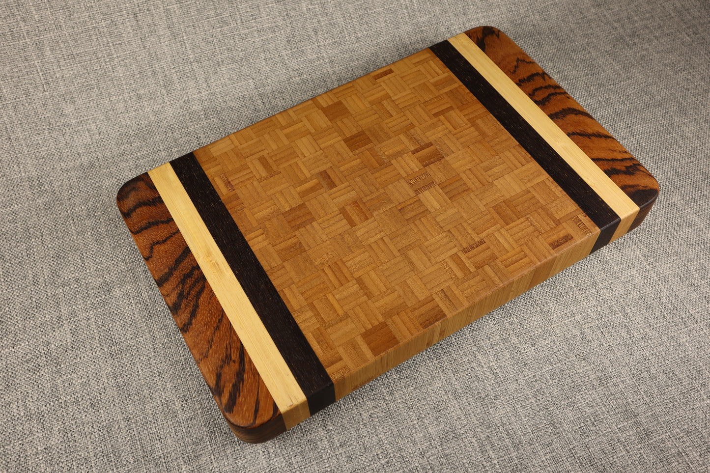 Design series cutting board, medium sized