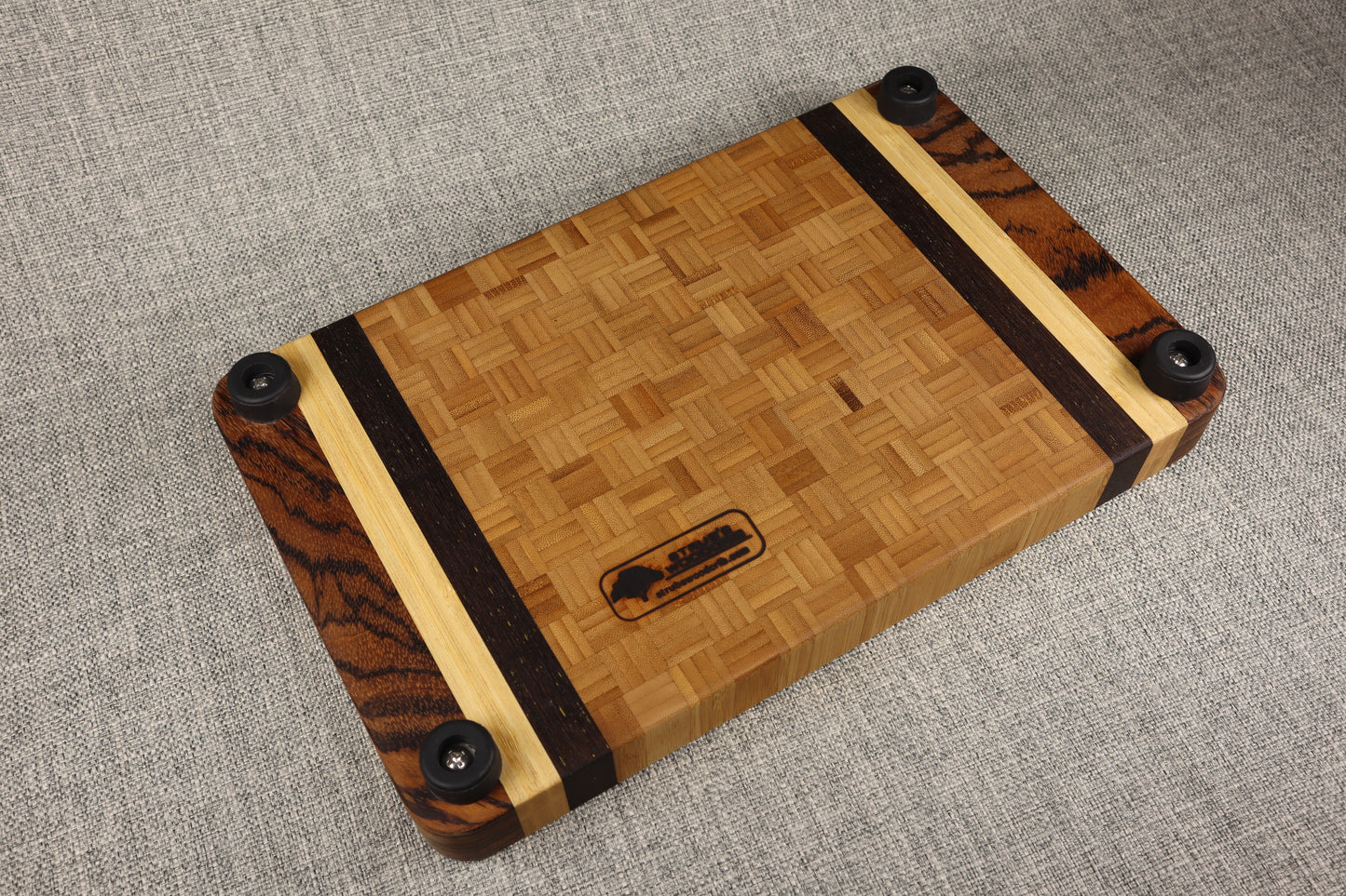 Design series cutting board, medium sized